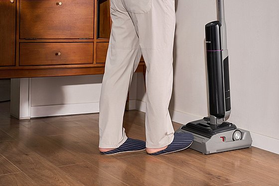 EUREKA FloorShine NEW880BK Smart Cordless Vacuum & Floor Washer - صورة 17
