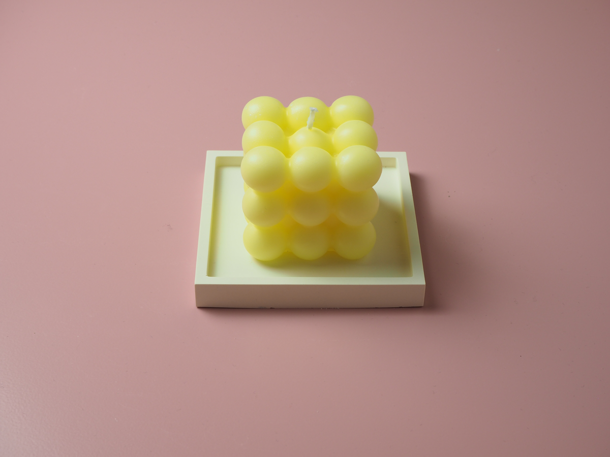 شمعة معطرة