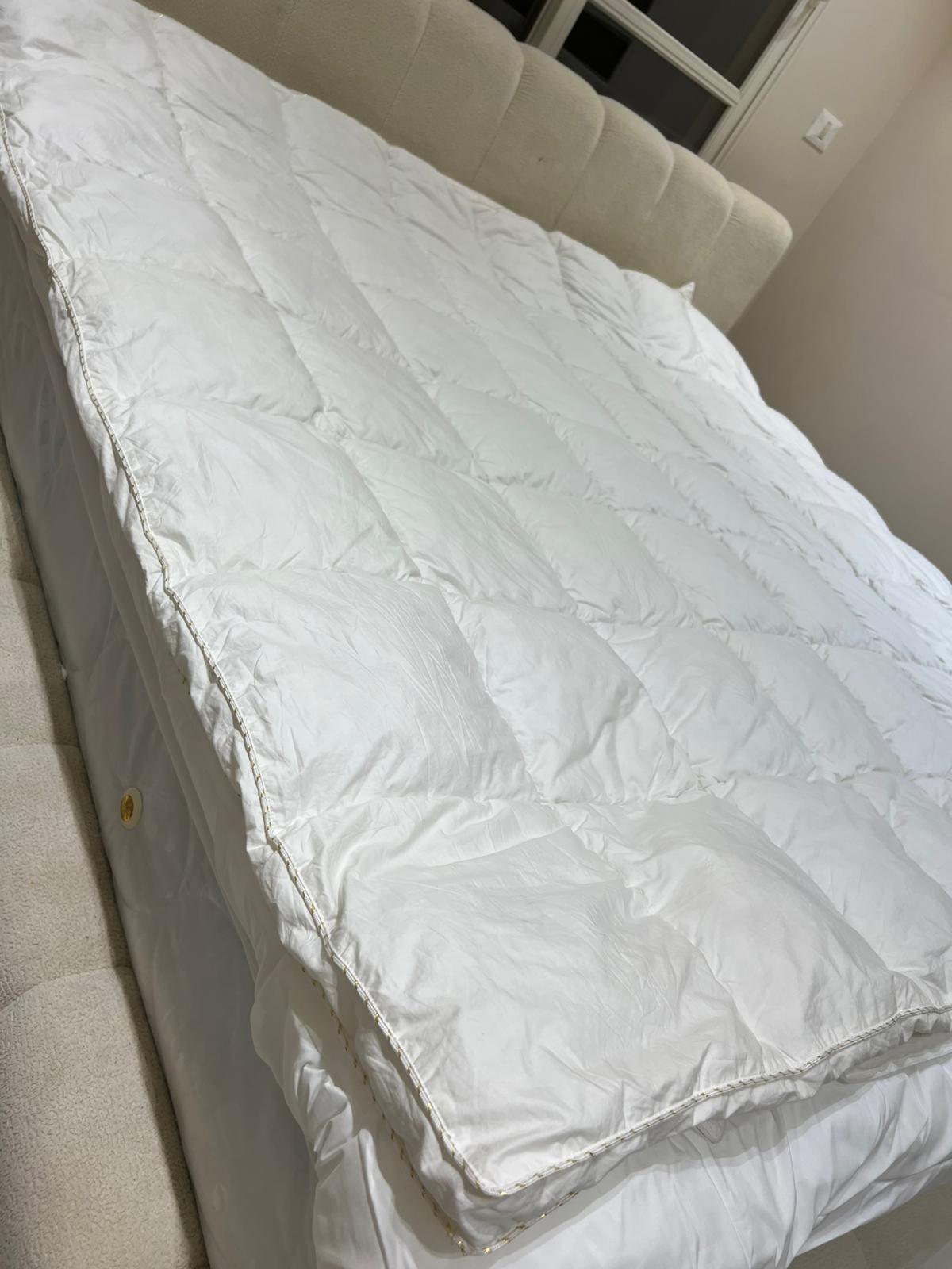 Double winter blanket with a goose feather touch - صورة 12
