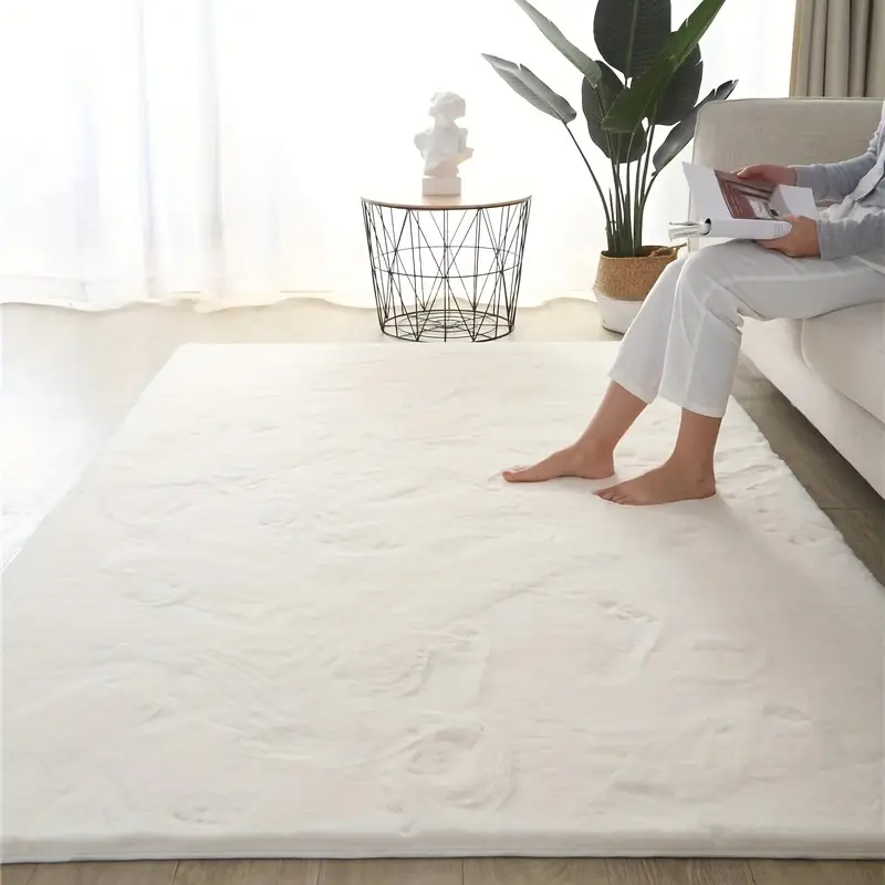 Luxurious Faux Rabbit Fur Area Rug - صورة 10
