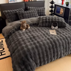 Luxury 7-Piece Faux Fur Ultra Soft Warm Winter King Bedding Set - Black