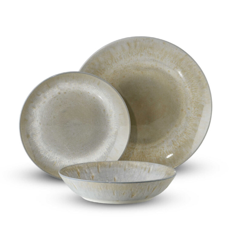 طقم من 18 قطعة بورسلين كريم باتيك