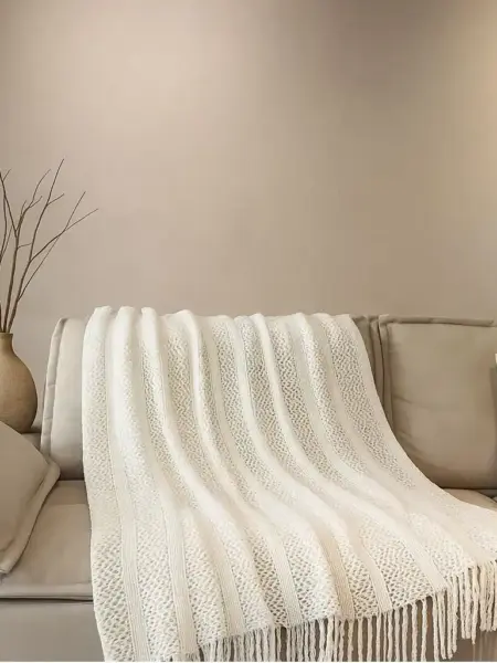 Luxurious knit blanket in a bag &ndash; Gabriel