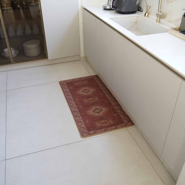 שטיח טנסי נגד החלקה – דגם 65