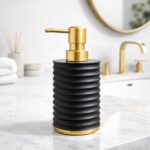 موزع صابون سائل بتصميم فاخر مع لمسة ذهبية – ارتفاع 17.5 سم